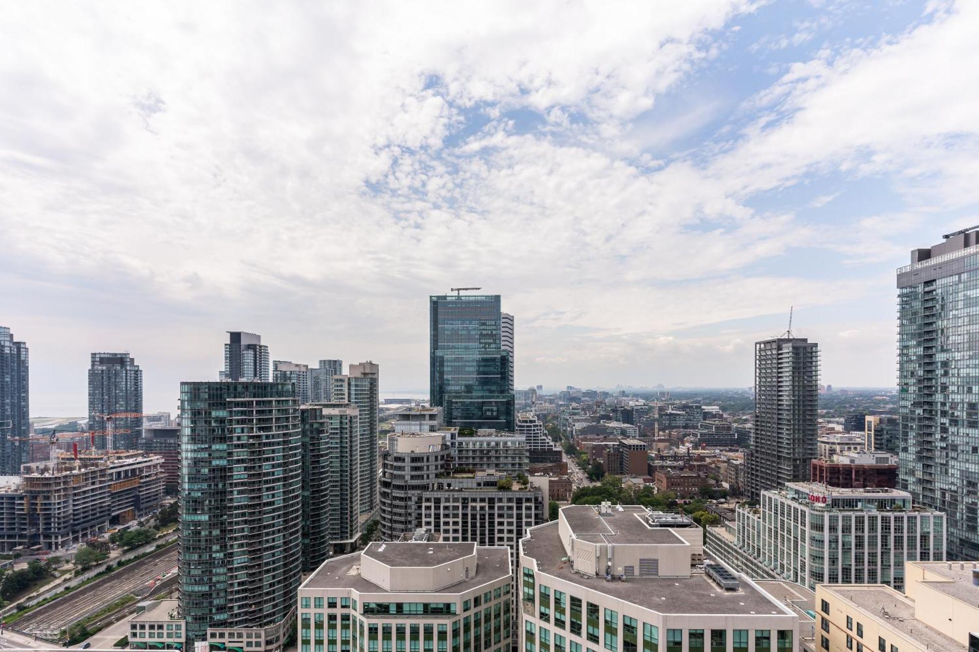 Globalstay Modern Downtown Apartment Toronto Exterior photo