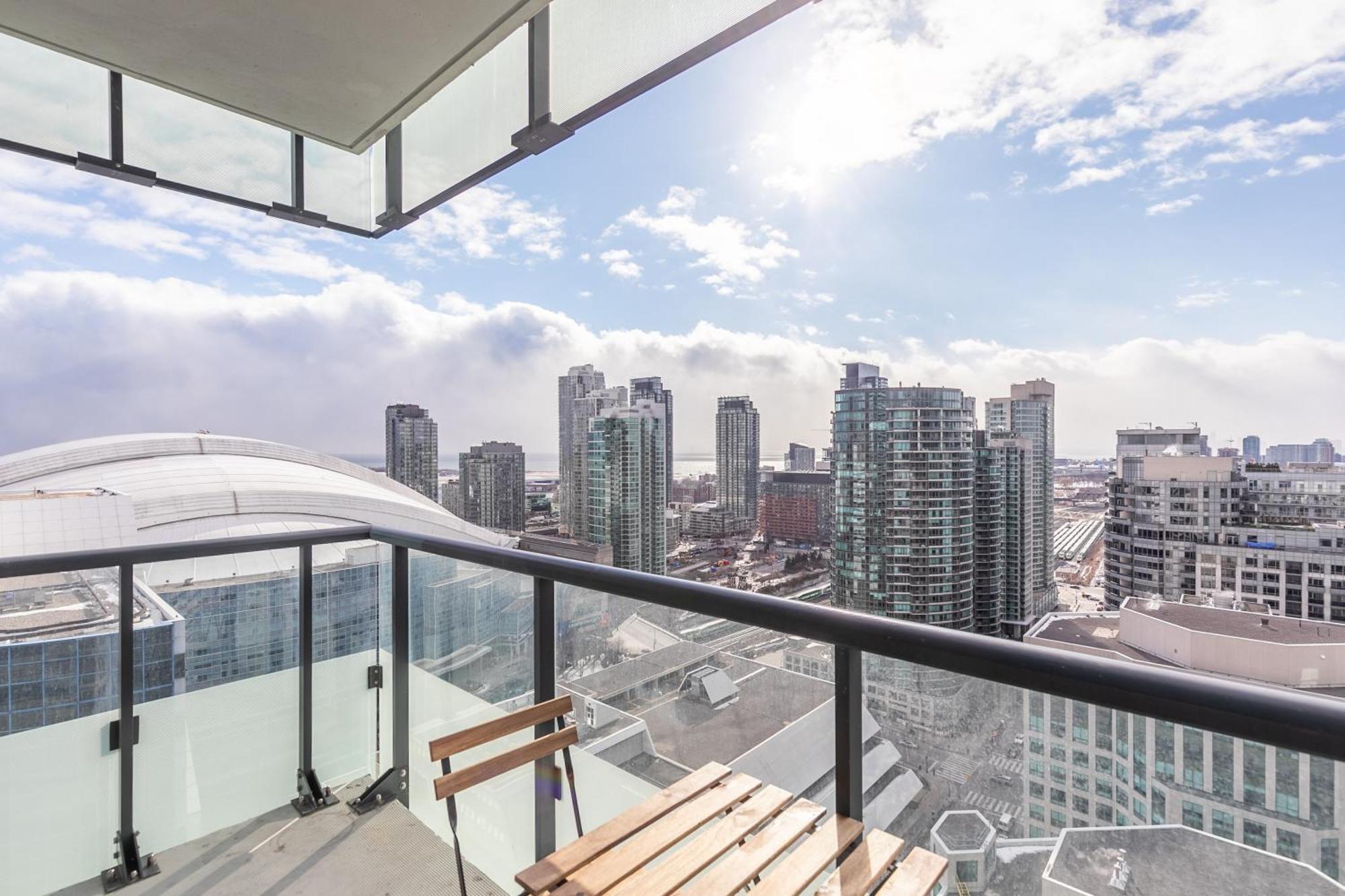 Globalstay Modern Downtown Apartment Toronto Exterior photo