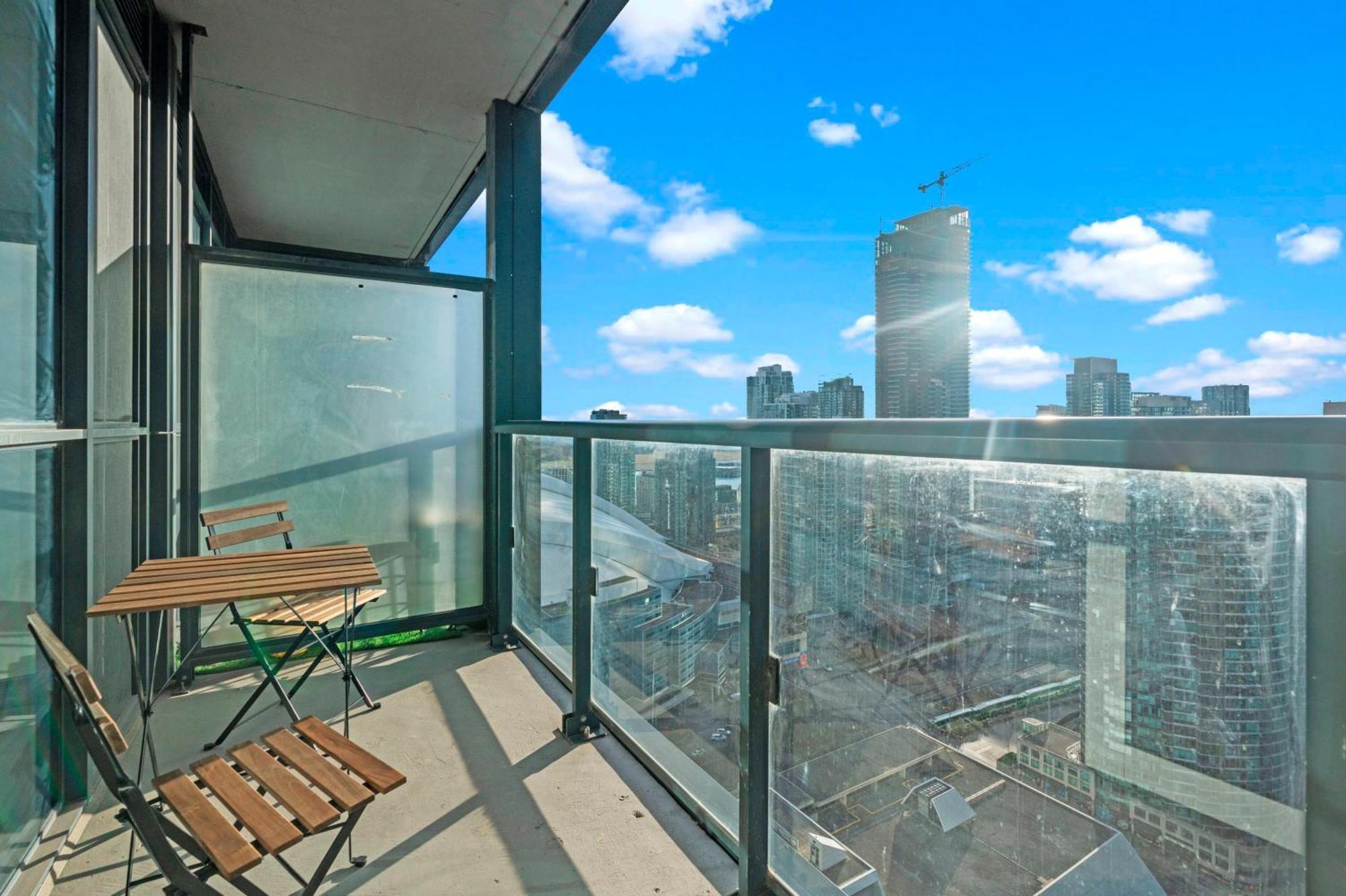 Globalstay Modern Downtown Apartment Toronto Exterior photo