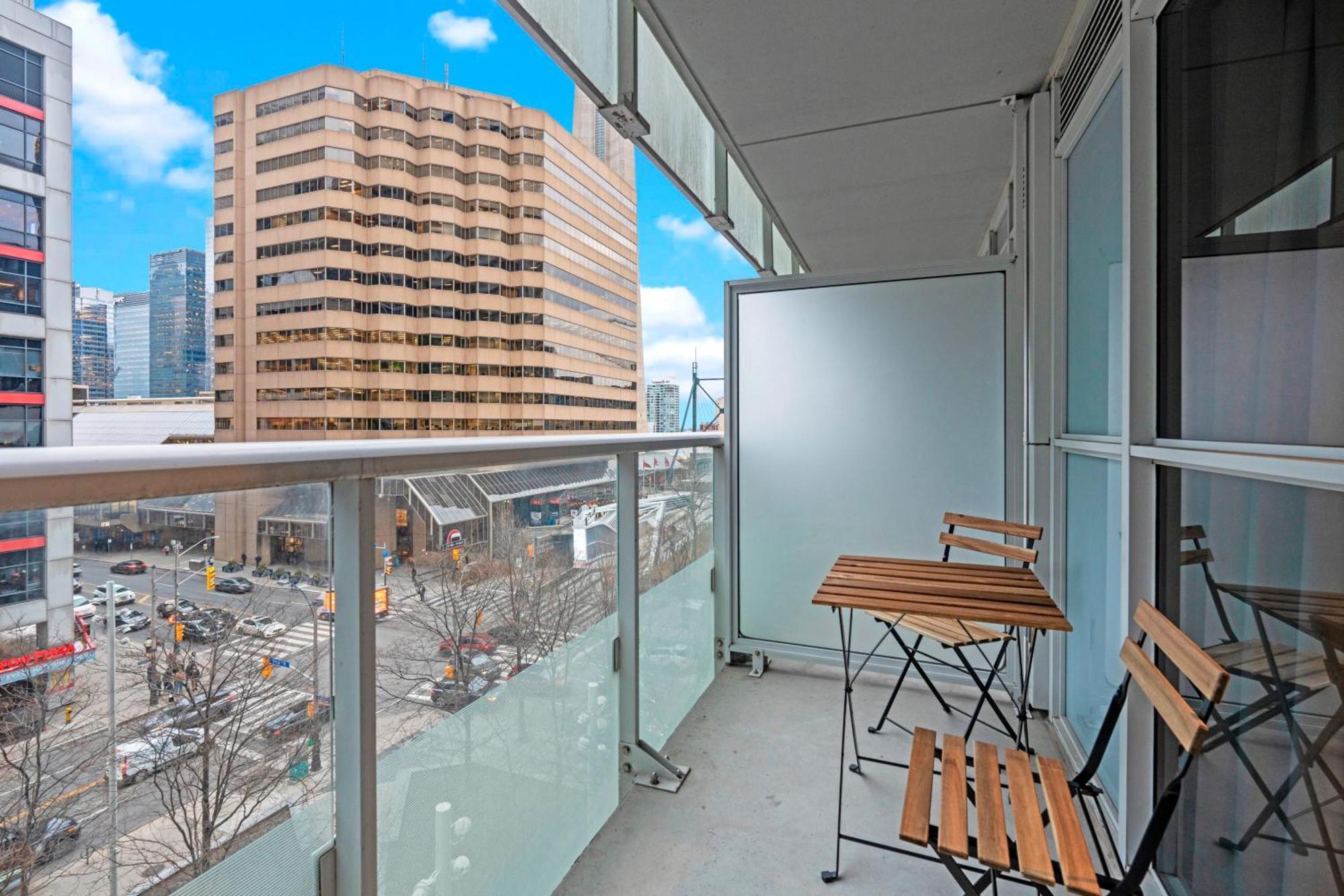 Globalstay Modern Downtown Apartment Toronto Exterior photo